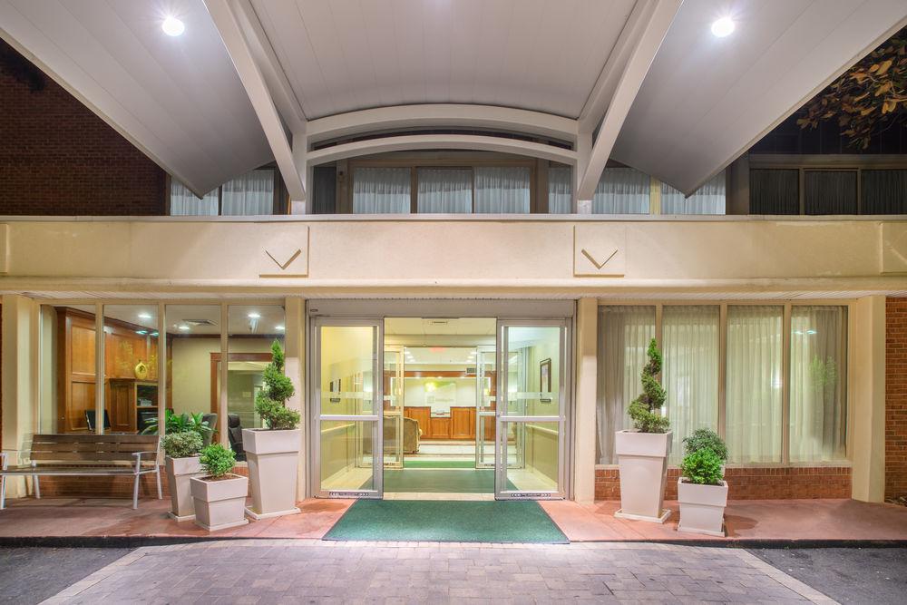 Holiday Inn Charlottesville-Monticello By Ihg Exterior photo