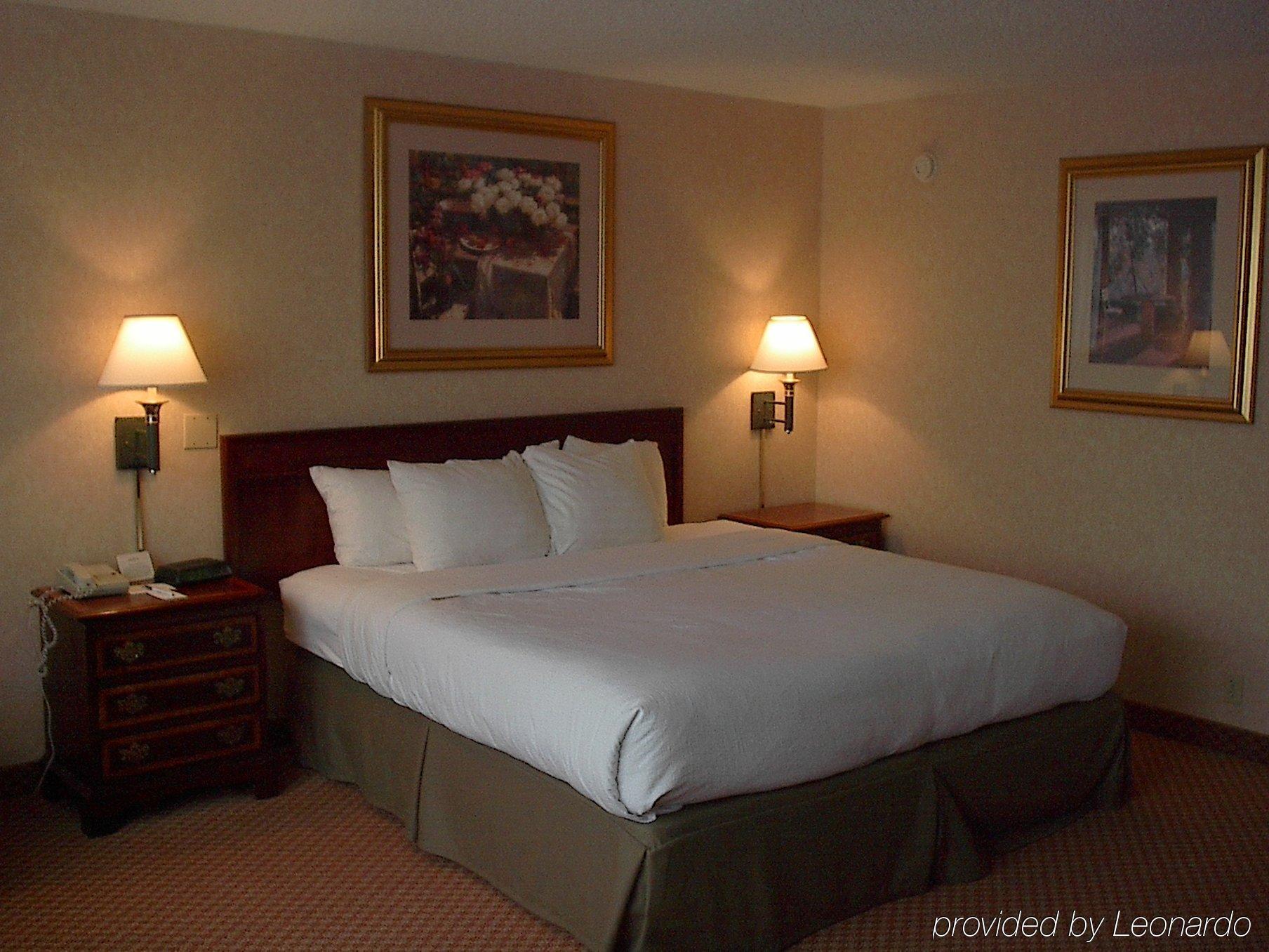 Holiday Inn Charlottesville-Monticello By Ihg Exterior photo